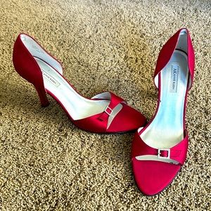 Anne Klein Statin Heels
